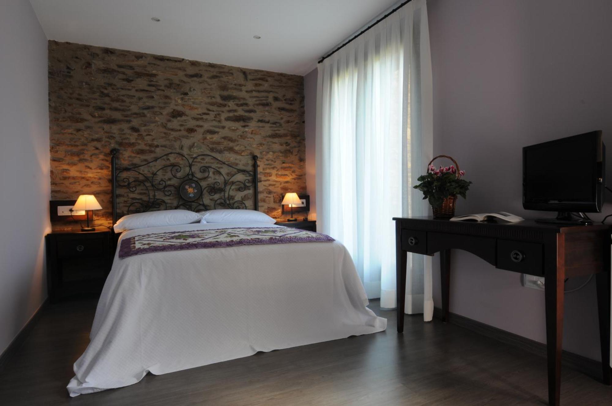Tirvia Casa Rural La Comella المظهر الخارجي الصورة