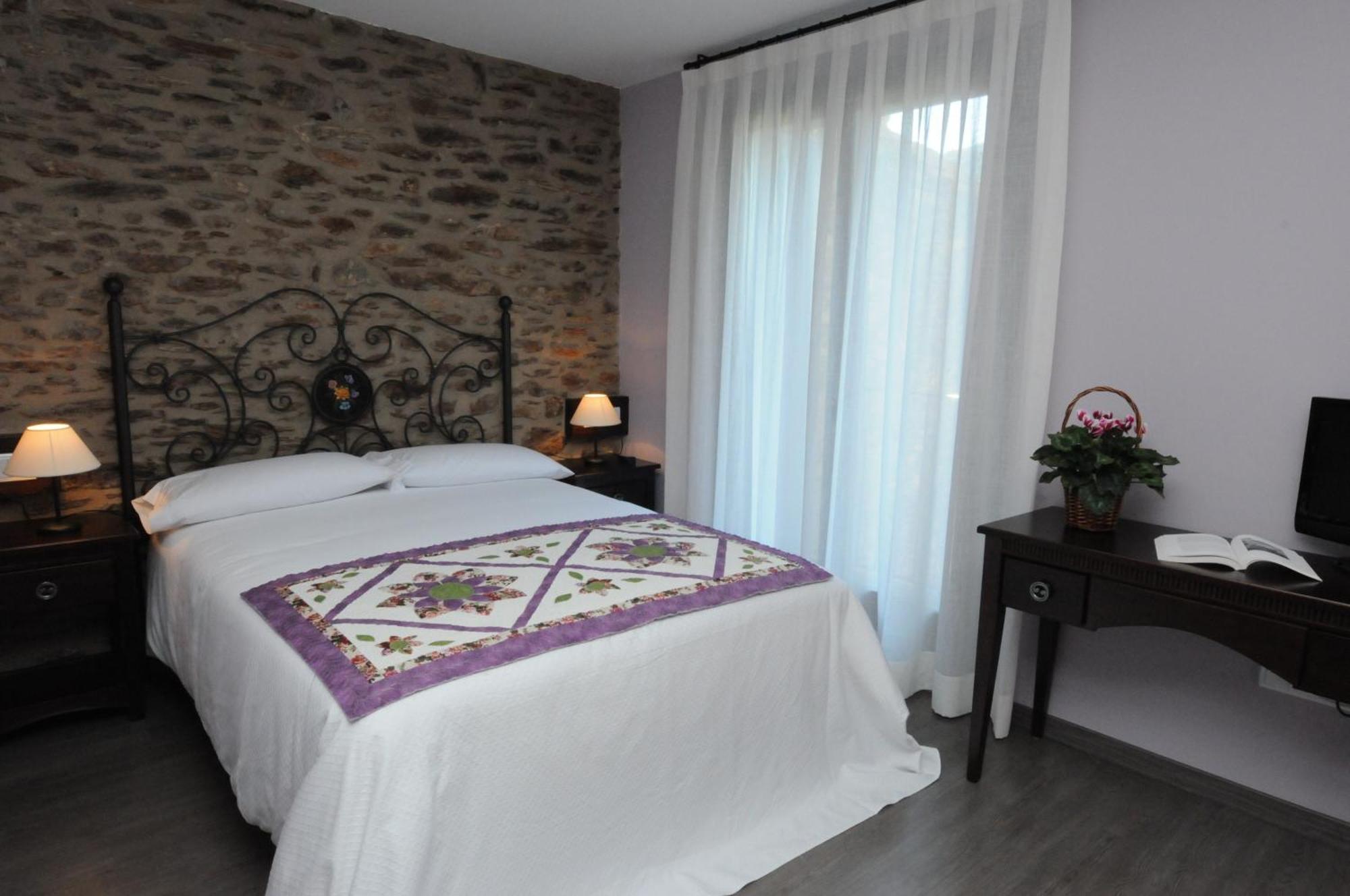 Tirvia Casa Rural La Comella المظهر الخارجي الصورة