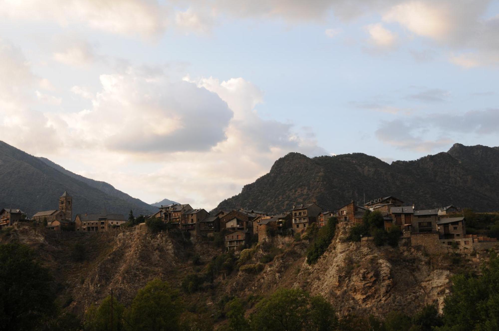 Tirvia Casa Rural La Comella المظهر الخارجي الصورة