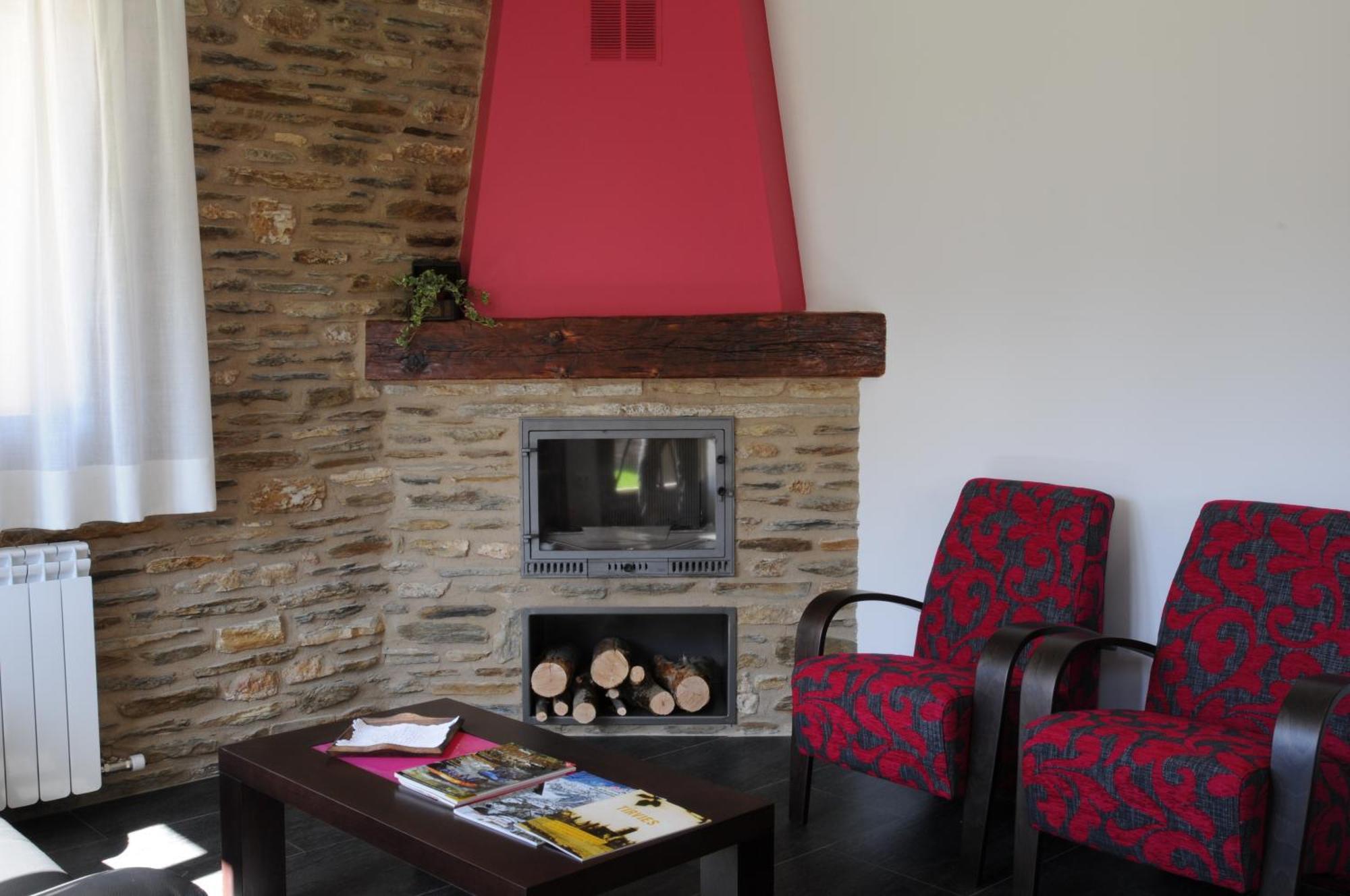 Tirvia Casa Rural La Comella المظهر الخارجي الصورة
